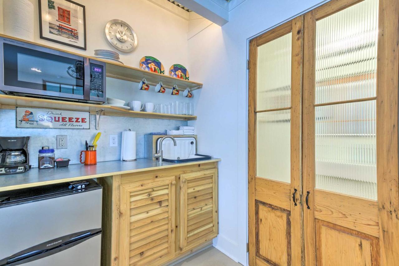 Walk To Beach From Chic Old Town Apartment With Yard Bay St. Louis エクステリア 写真
